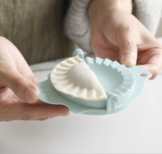 Dumpling Maker Device